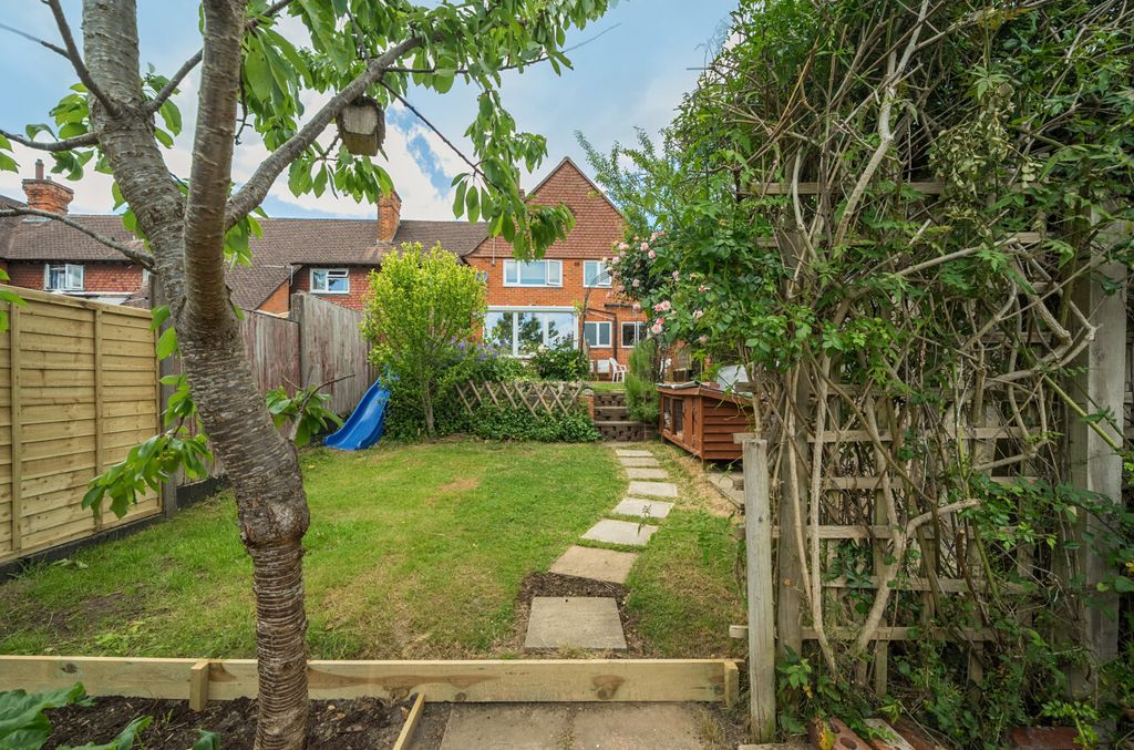 Property photo 1 of 11 1300976-4-683Da57...
