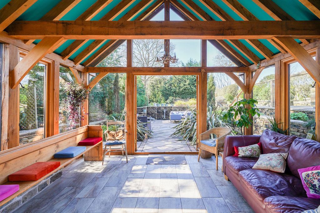 Property photo 3 of 47