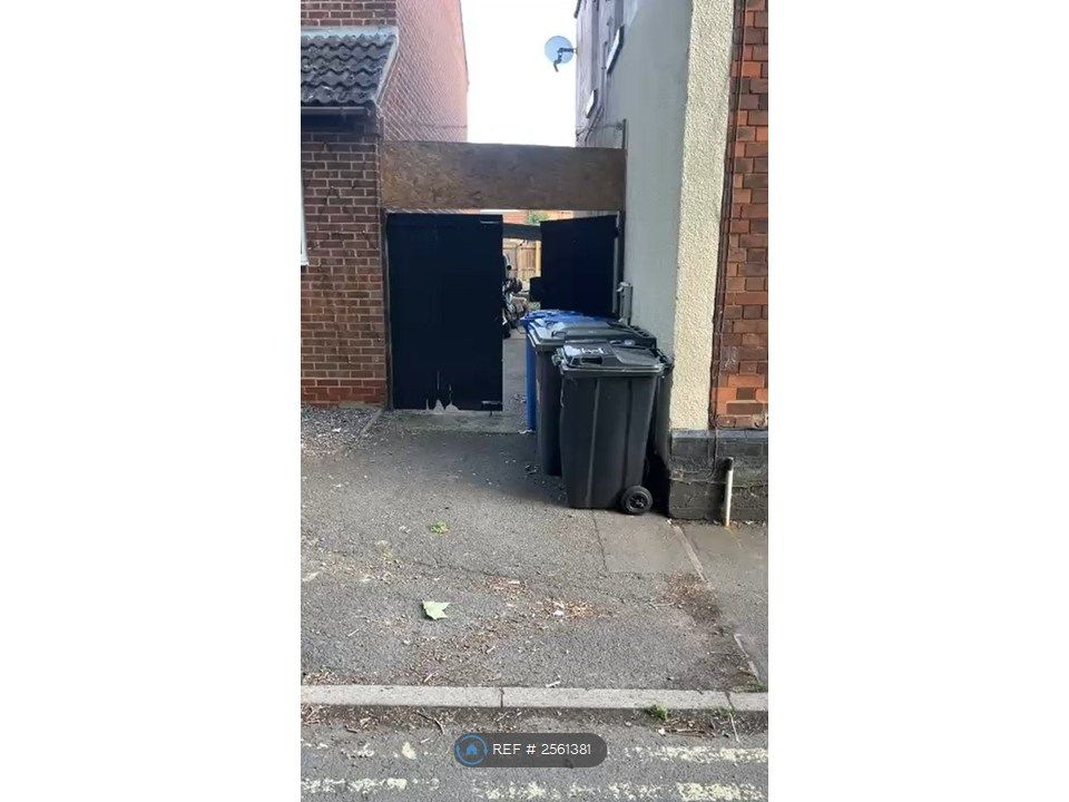 Property photo 2 of 17 Outside Gate