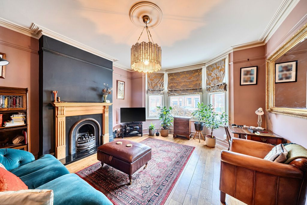 Property photo 2 of 11 1397441-5-6965157...