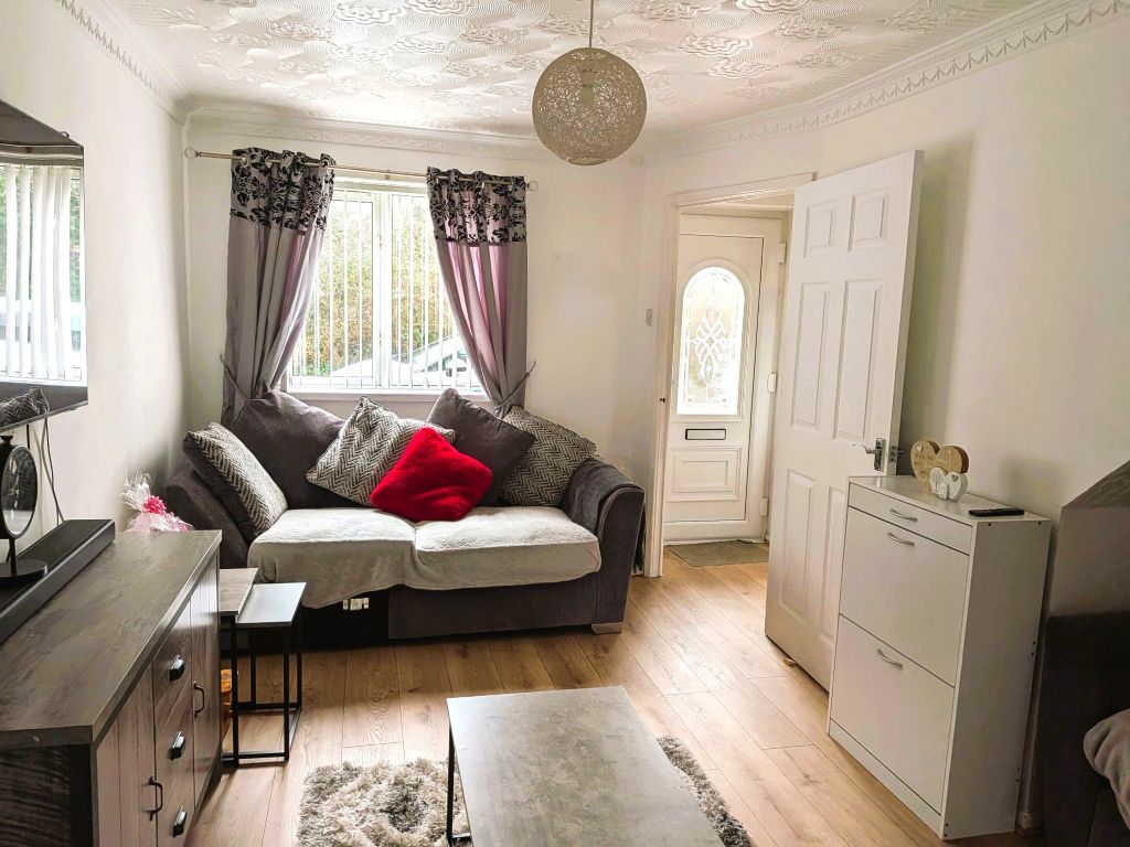 Property photo 2 of 5 Lounge