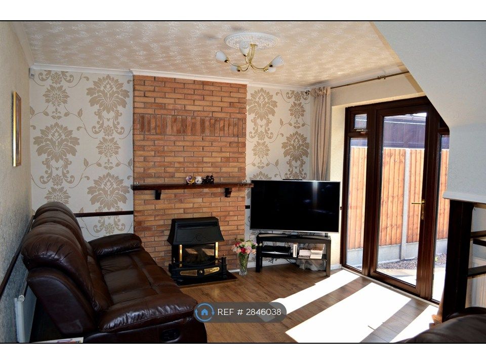 Property photo 2 of 15 Lounge