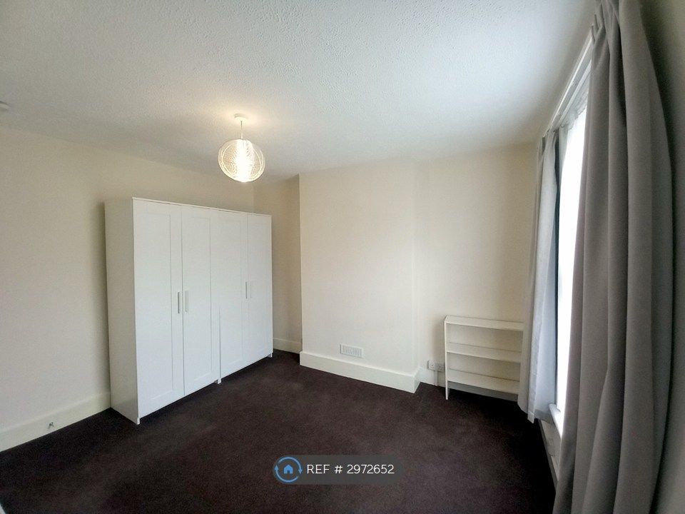 Property photo 3 of 12 Bedroom