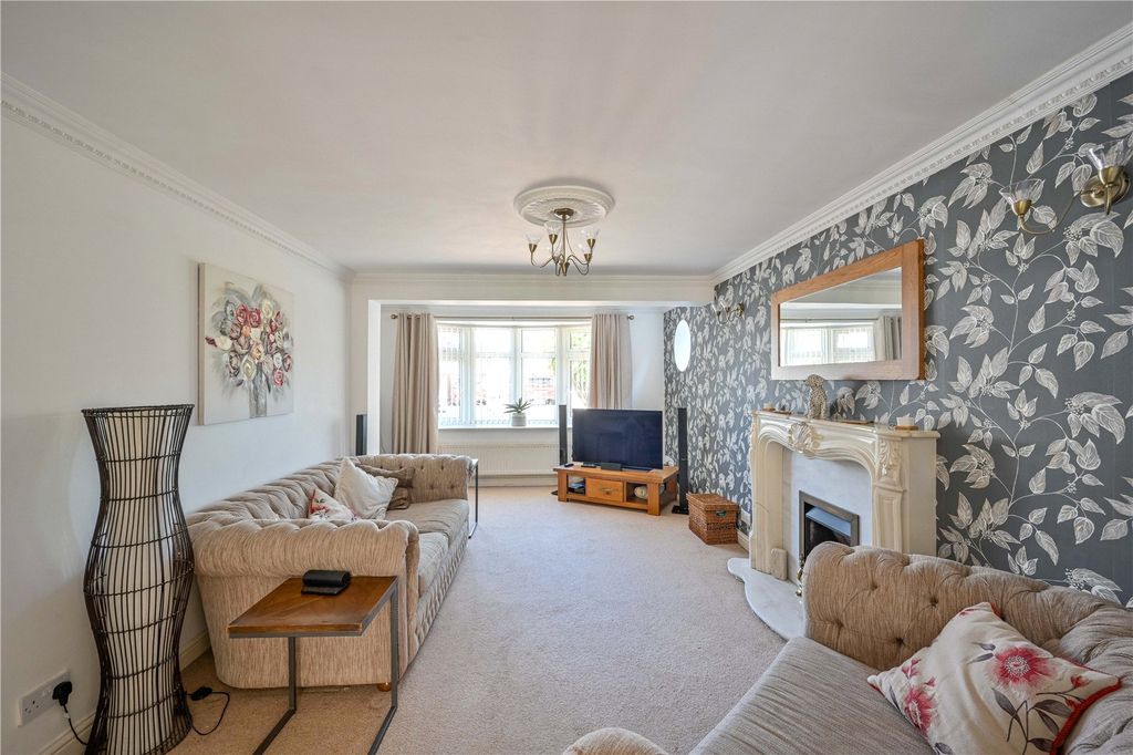 Property photo 3 of 19 Picture No. 21