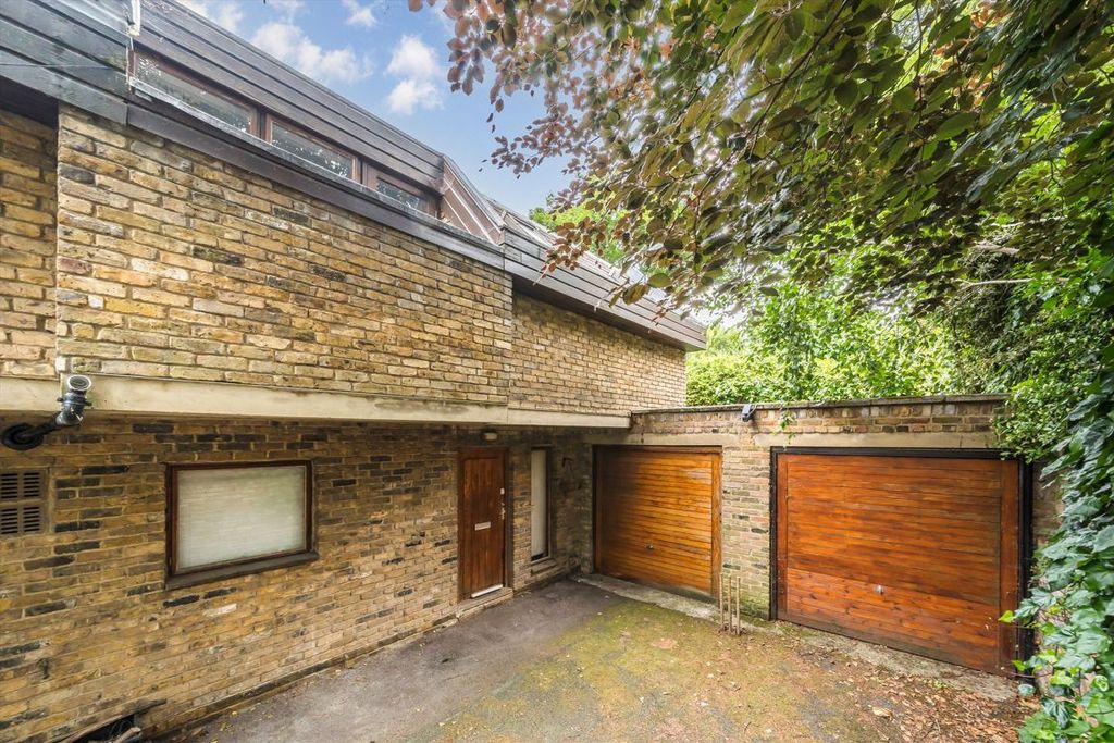 Property photo 1 of 9