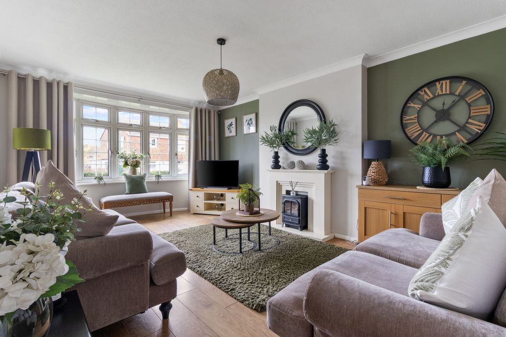 Property photo 2 of 15 Living Room