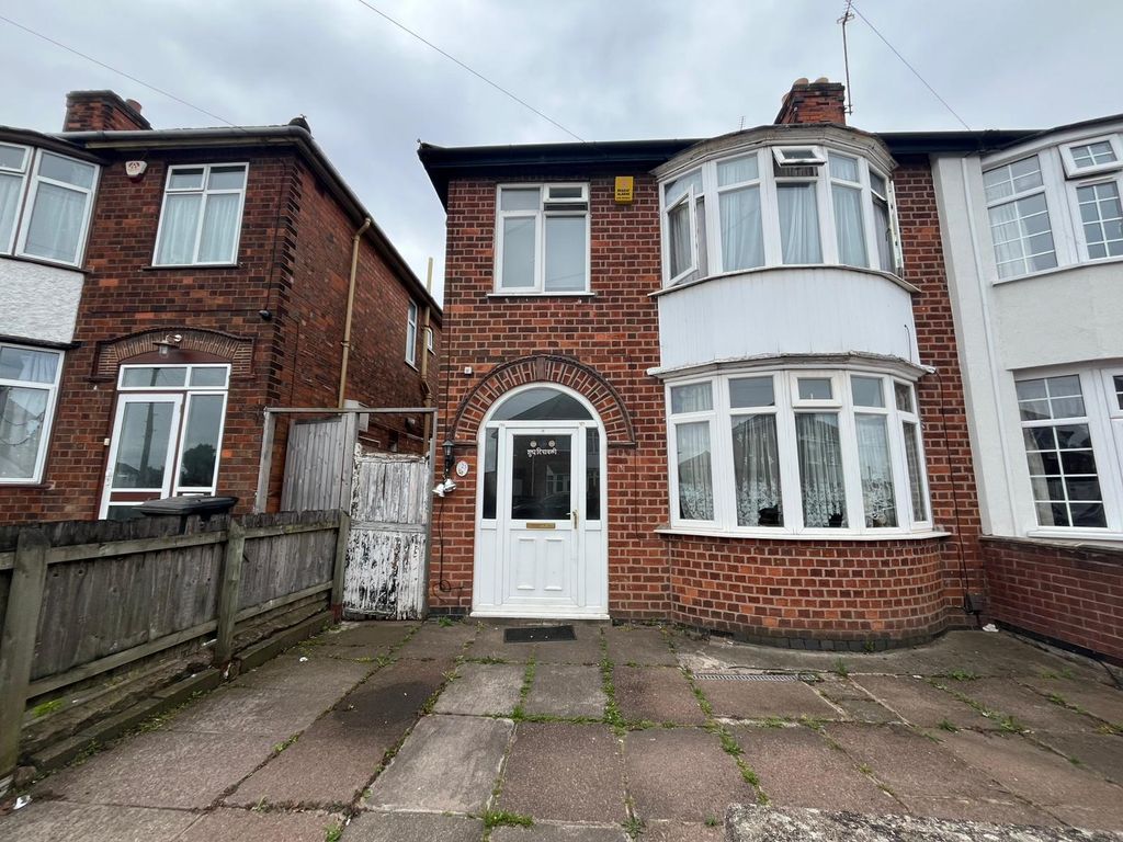 Property photo 1 of 2