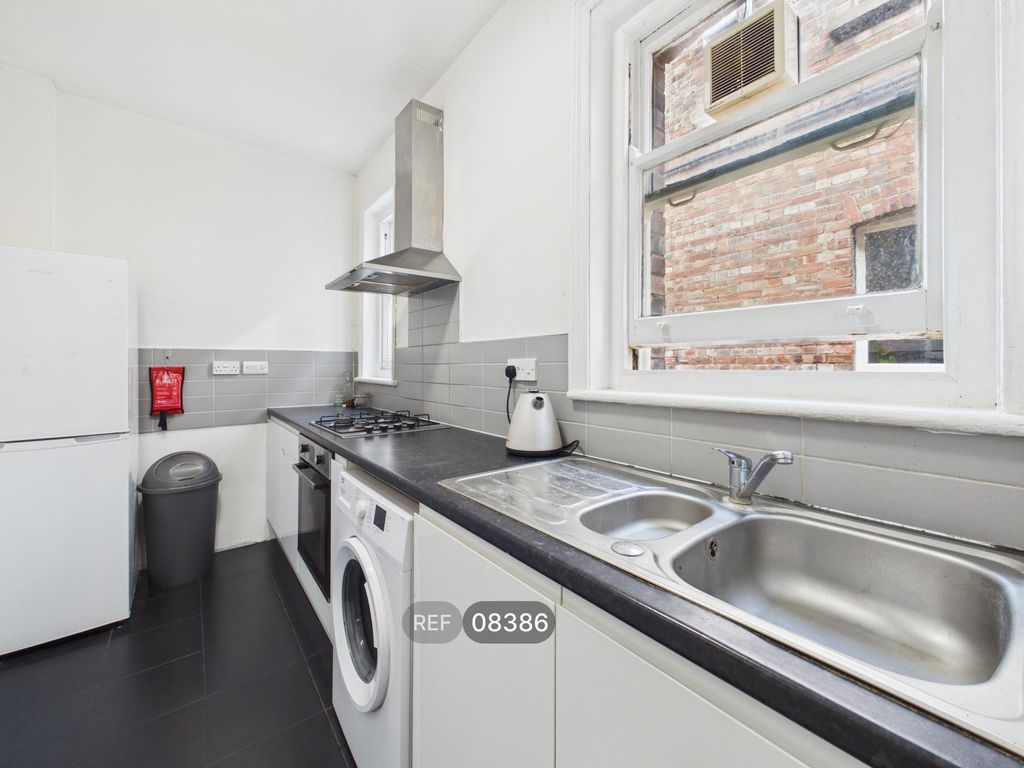 Property photo 2 of 14 Kitchen