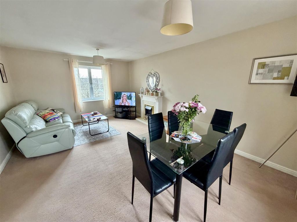 Property photo 3 of 12 Img_0046.Jpeg