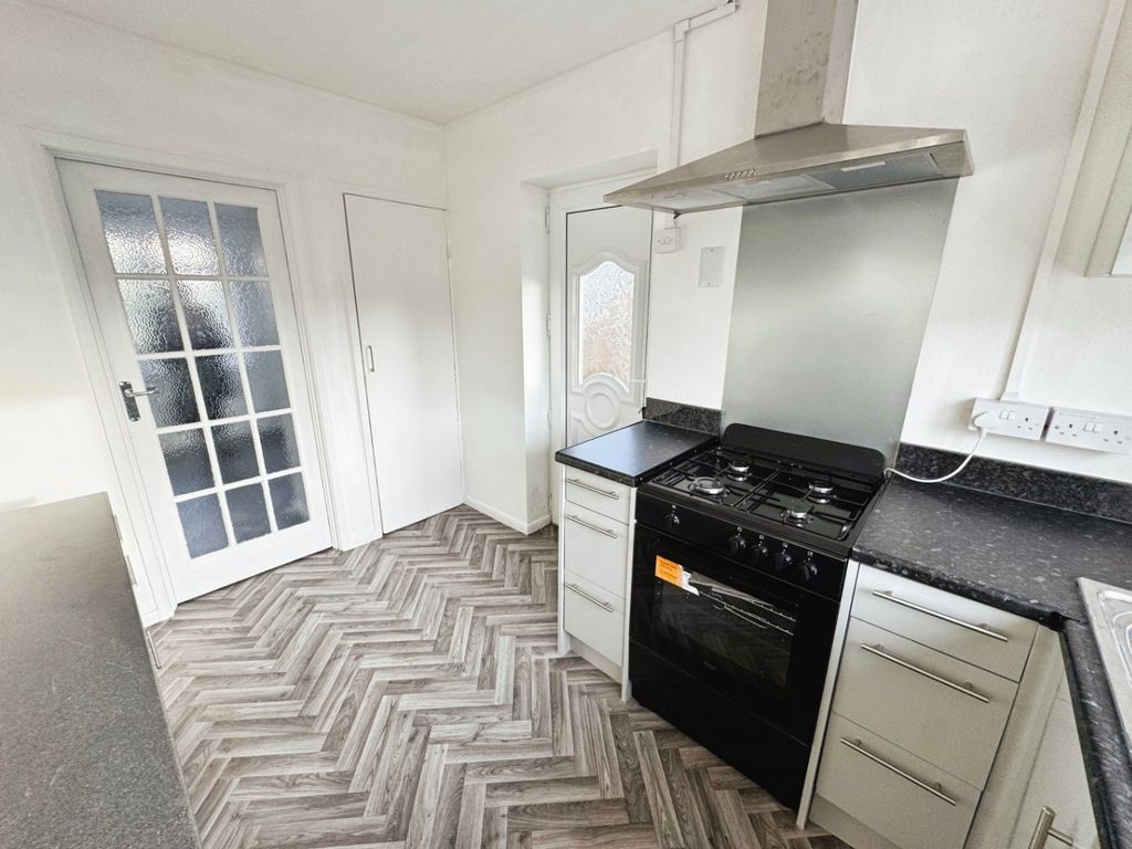 Property photo 3 of 16 4755264