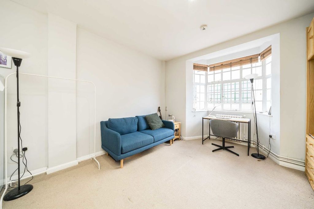 Property photo 2 of 4