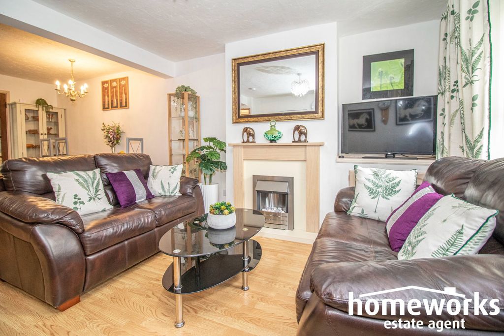 Property photo 3 of 18