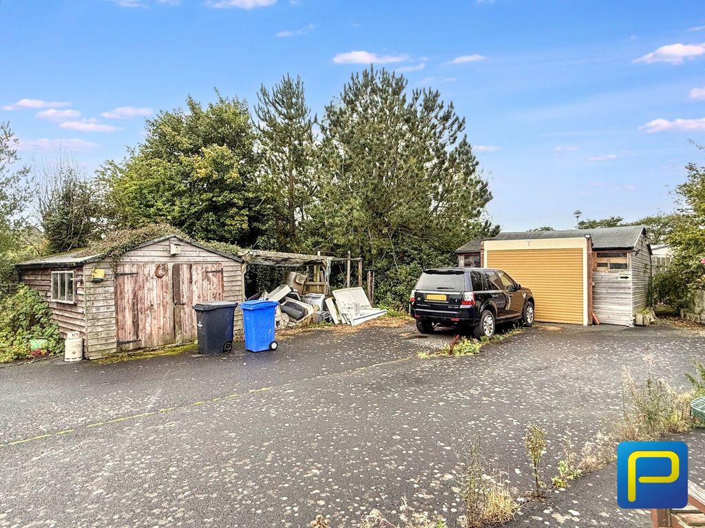 Property photo 3 of 40