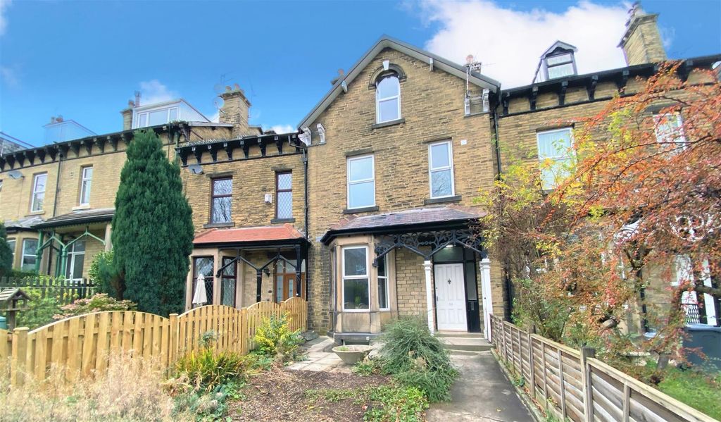 Property photo 2 of 9 61Kirkgate1.Jpg