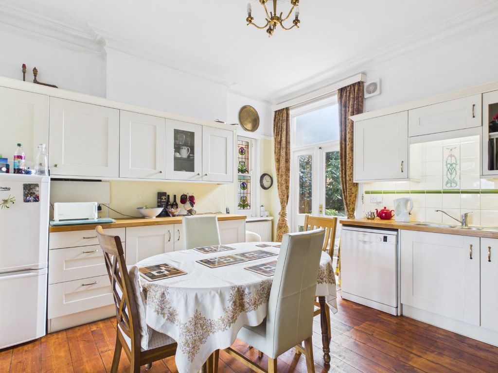 Property photo 3 of 23 Cam05010G0-Pr0051-Still006.Jpg