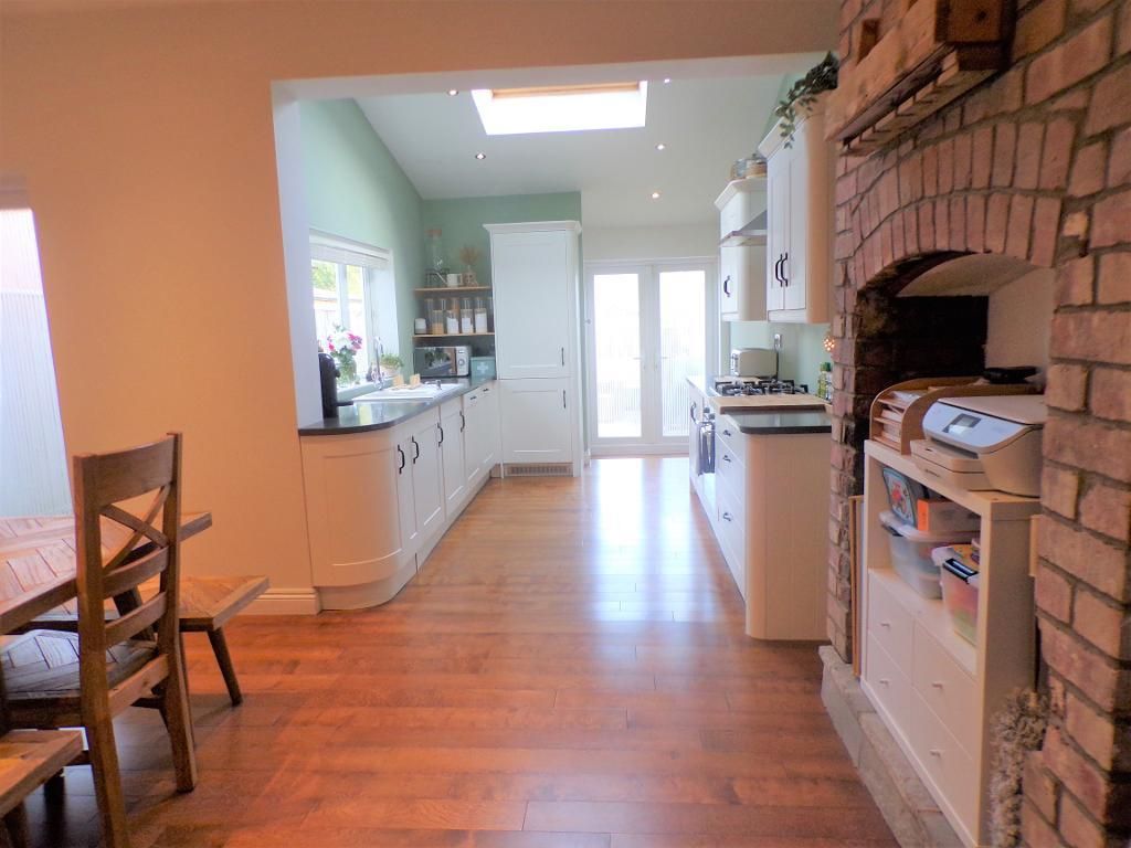 Property photo 2 of 14 Dining Kitchen