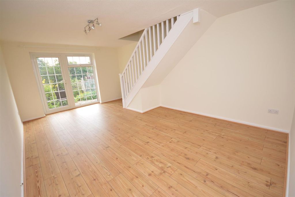 Property photo 3 of 13 Living Room