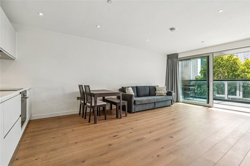 Property photo 1 of 8 Reception Room