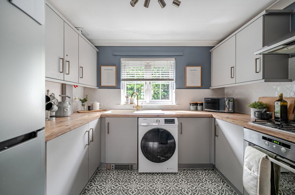 Property photo 3 of 11 1458290-5-6A0Ad7c...