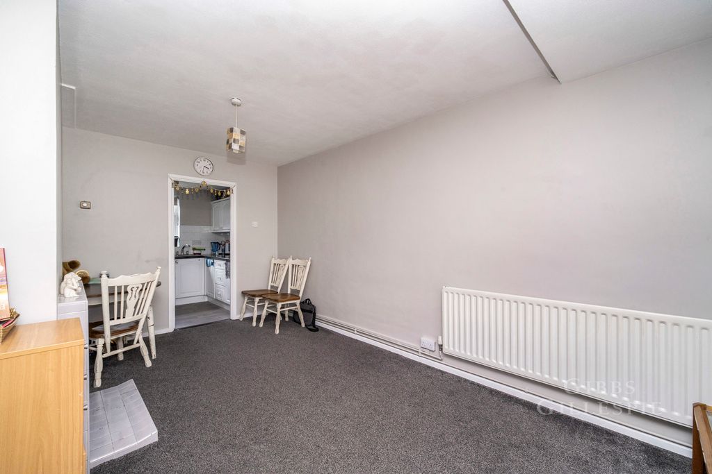Property photo 2 of 8 Pbox-Img.Jpg