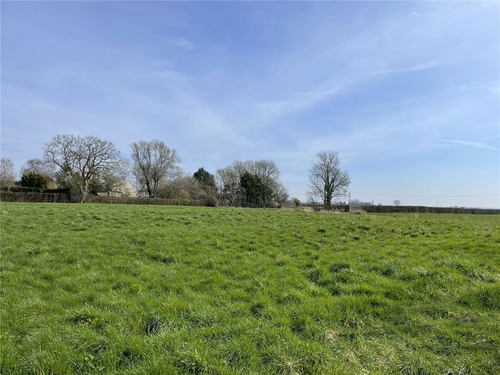 Property photo 3 of 4 Picture No. 06