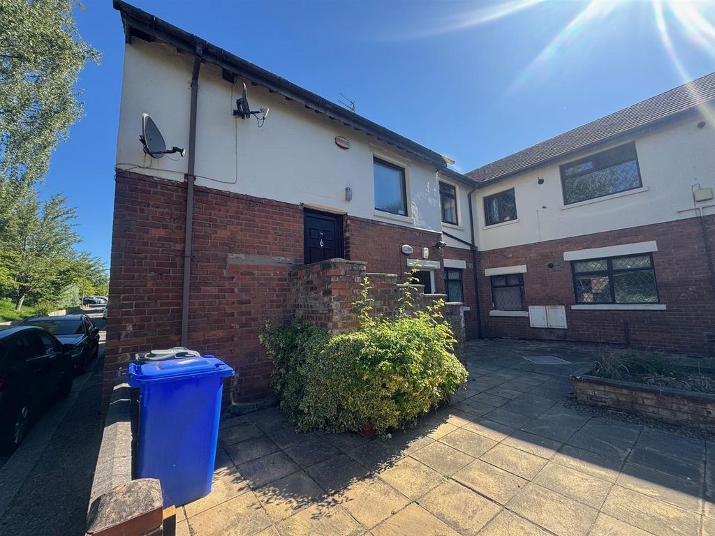 Property photo 2 of 11