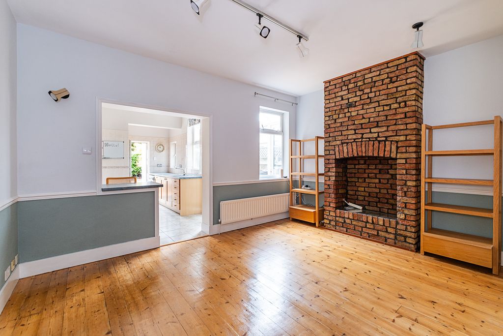 Property photo 2 of 15