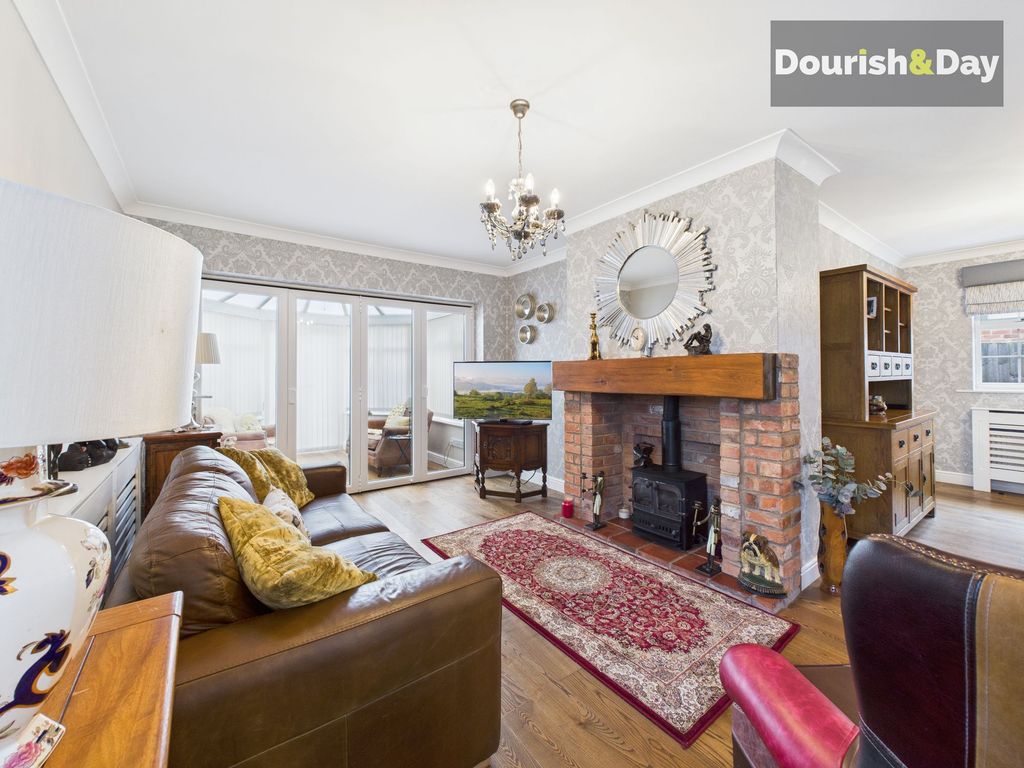 Property photo 2 of 24