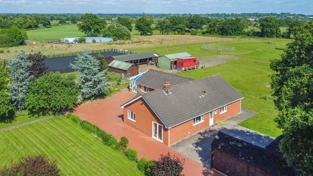 Property photo 1 of 28 1137690 (1)