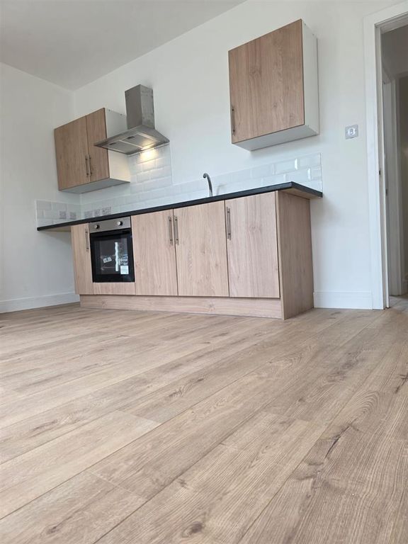 Property photo 3 of 4 4De77557-15Ad-4Ccb-87A3-Eea3A76629d5.Jpg