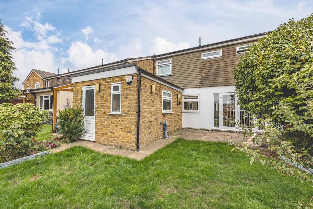 Property photo 2 of 20