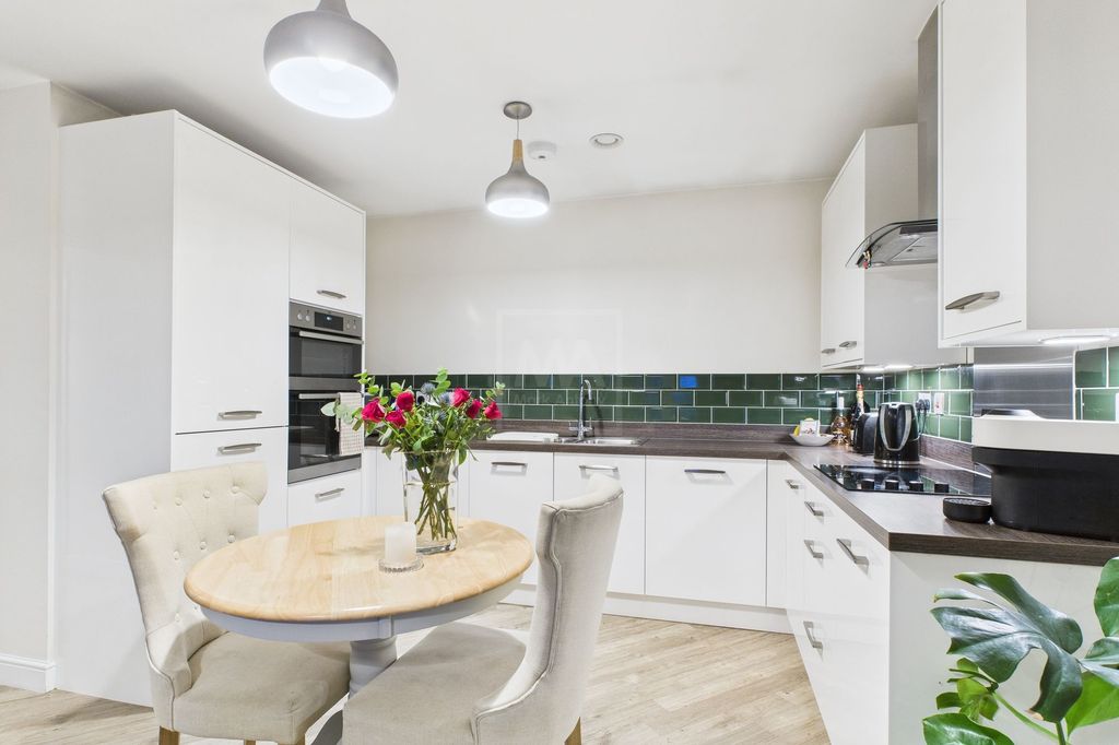 Property photo 2 of 12 Living Space