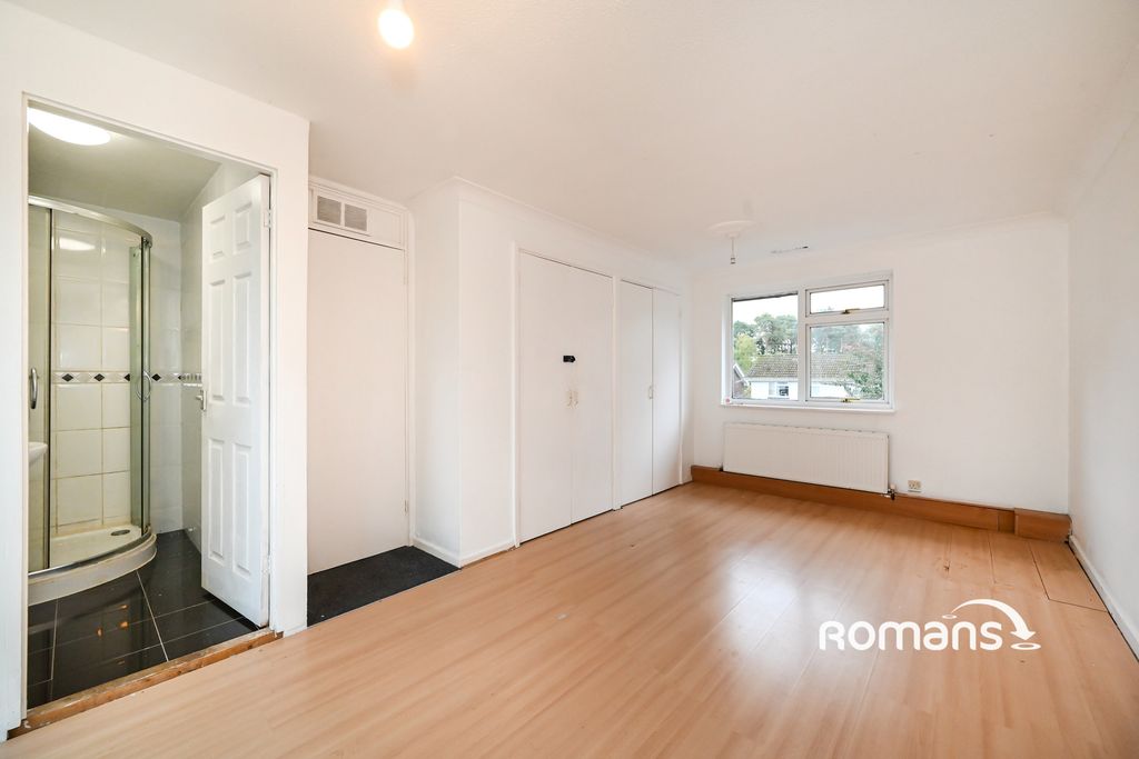 Property photo 3 of 10 Photo