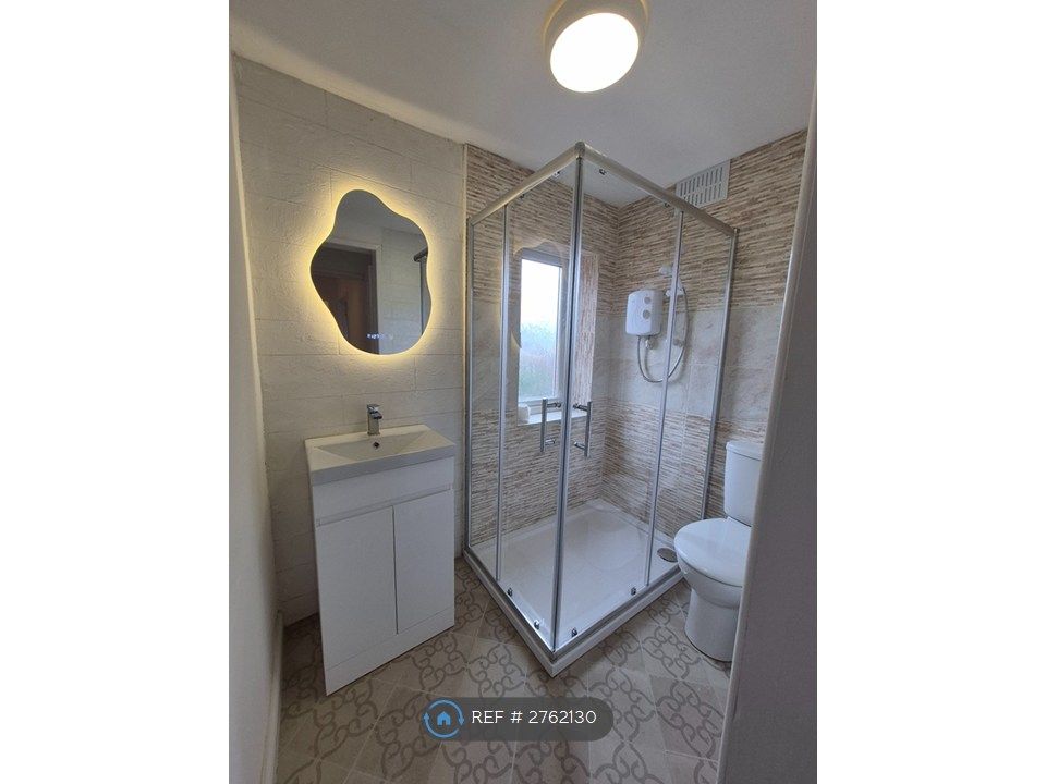 Property photo 2 of 35