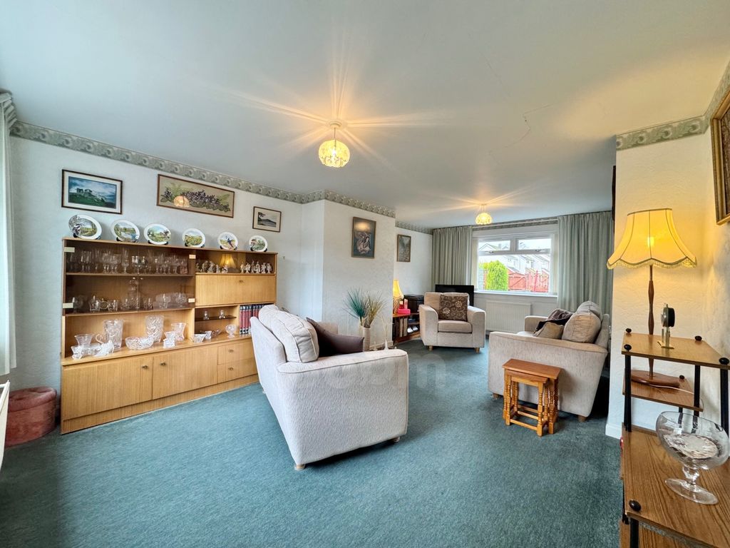 Property photo 2 of 21 Loadingbank Court, Kilbirnie Lounge