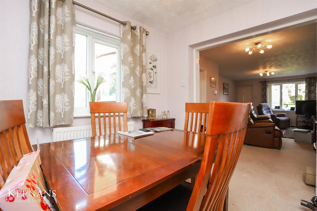 Property photo 2 of 18 Img_7999.Jpg