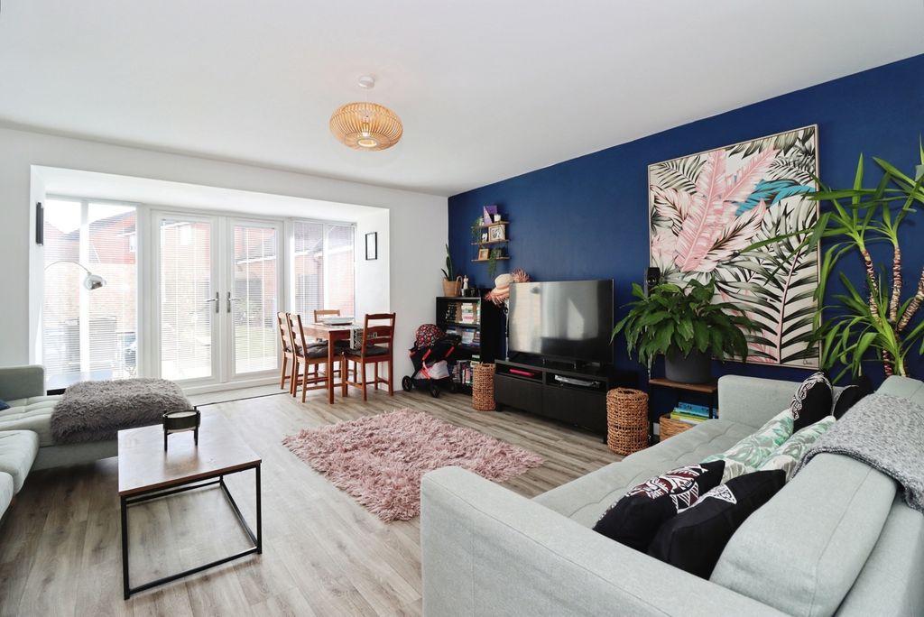 Property photo 2 of 18 Pbox-Img.Jpg