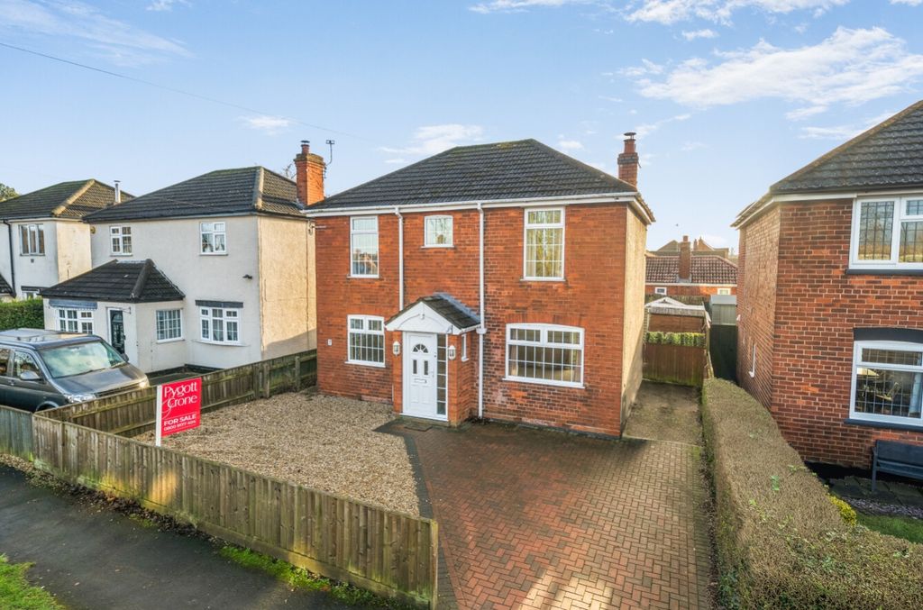 Property photo 1 of 13 1402861-1-697A2843c9B09