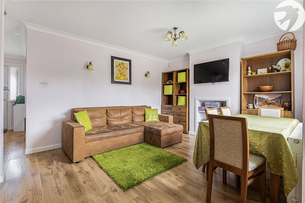 Property photo 2 of 25 Picture No. 18