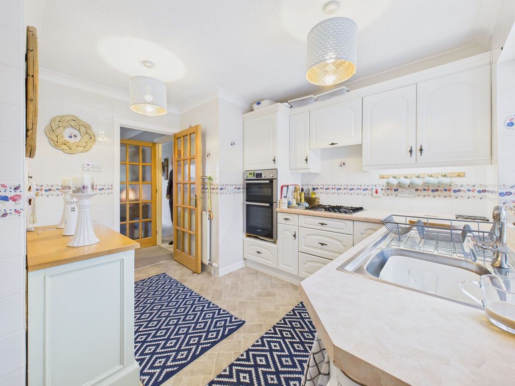 Property photo 3 of 31