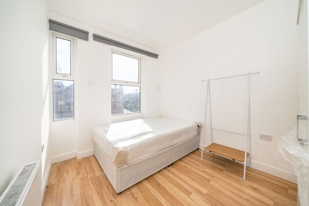 Property photo 3 of 4