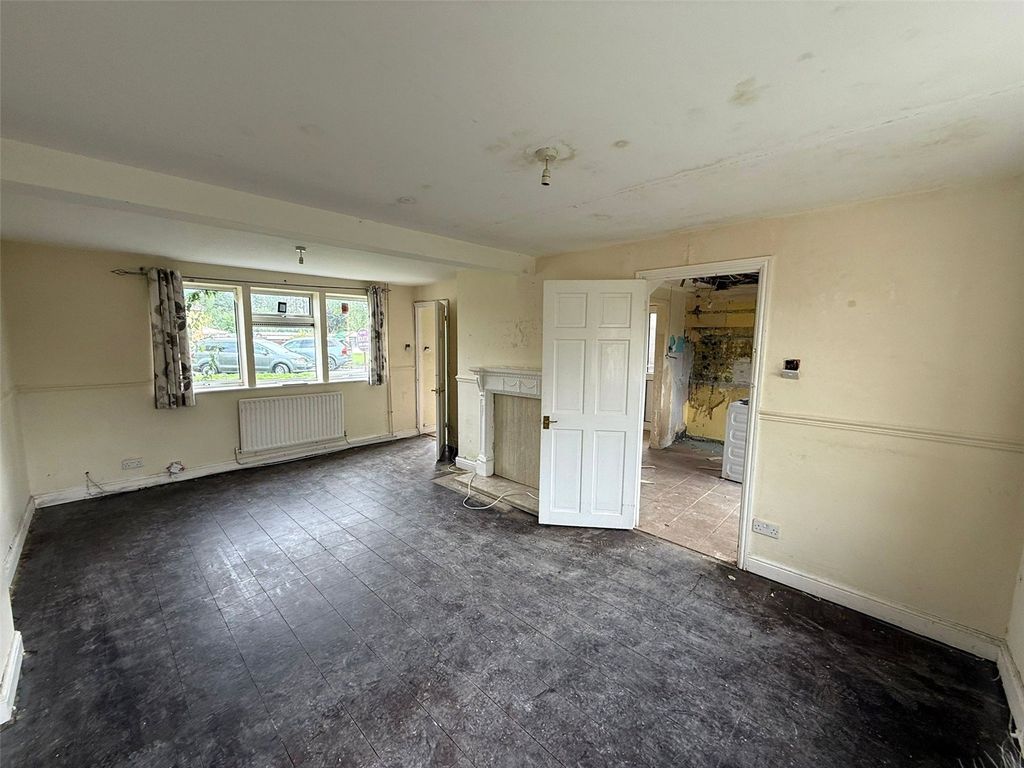 Property photo 3 of 14 Picture No. 24