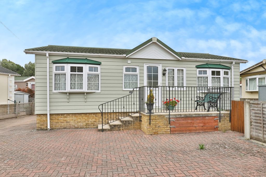 Property photo 1 of 18 Photo