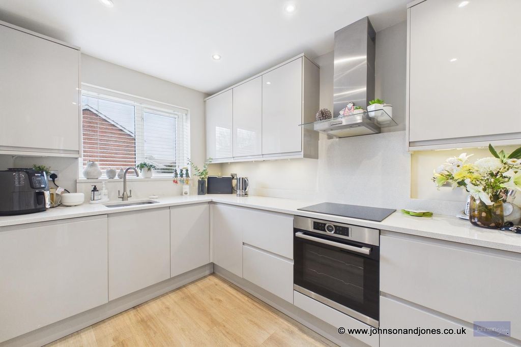 Property photo 2 of 22 2 Kitchen.Jpg