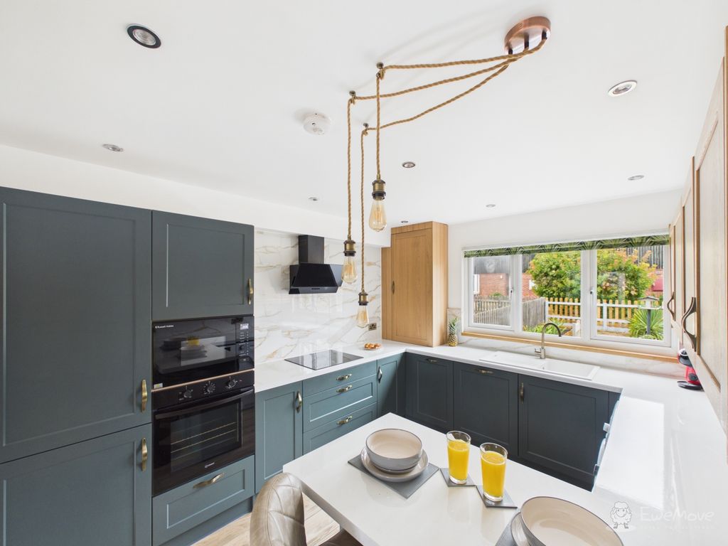 Property photo 2 of 22 Kitchen- Mark Stephens Ewemove Newmarket And Soham
