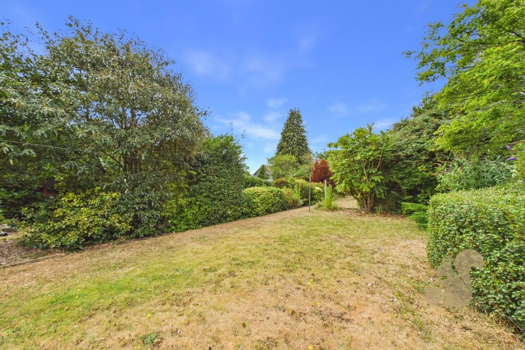 Property photo 2 of 18 Garden