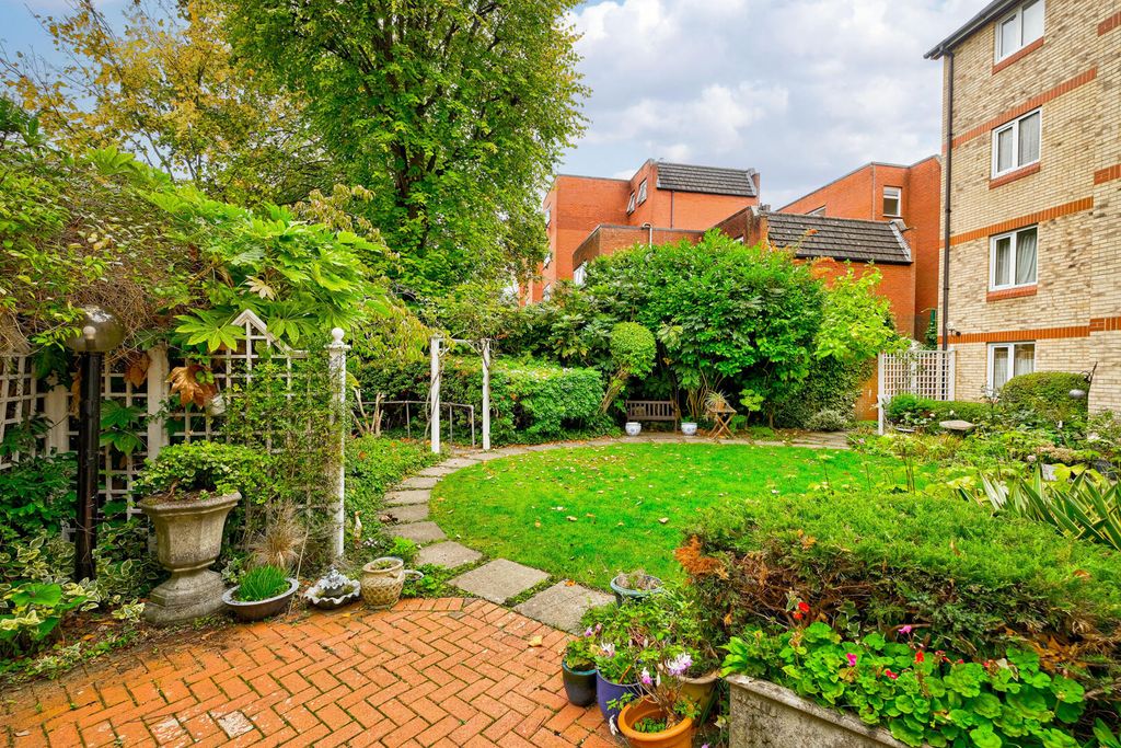 Property photo 3 of 17