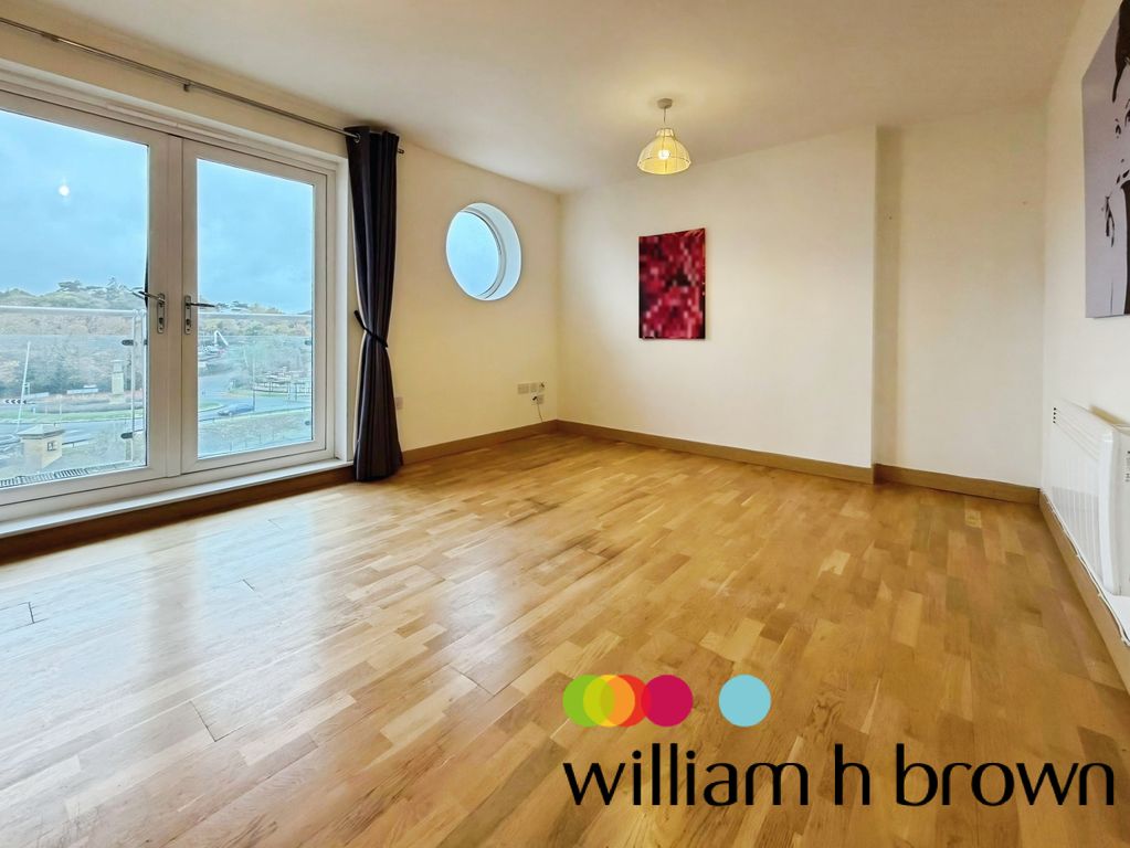 Property photo 2 of 10 Living Room