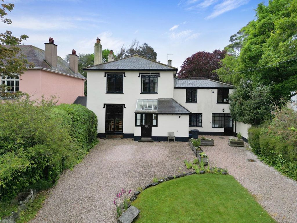 Property photo 1 of 25