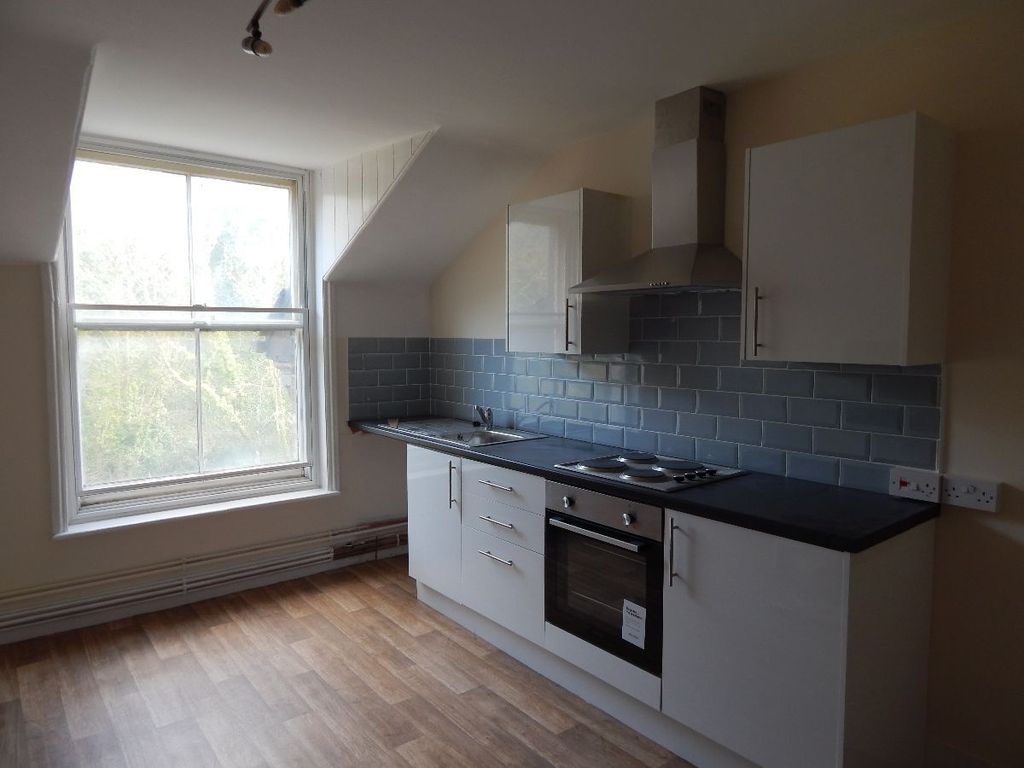 Property photo 3 of 23
